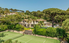 Villa Le Faune - Ultra-Luxurious 10 en-suites with Sea View and Tennis